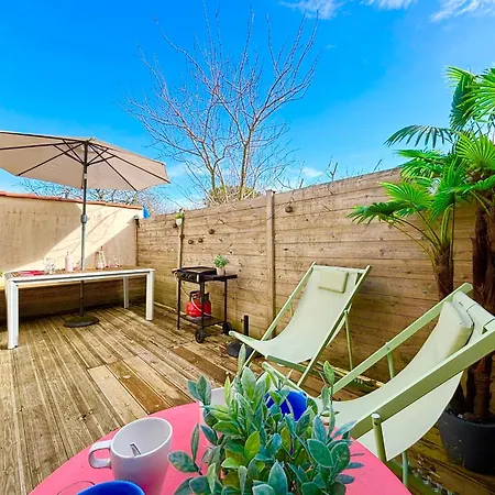 La Vauxoise, Proche - *