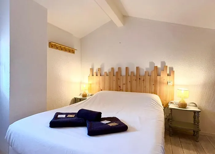 La Vauxoise, Proche - Holiday home *