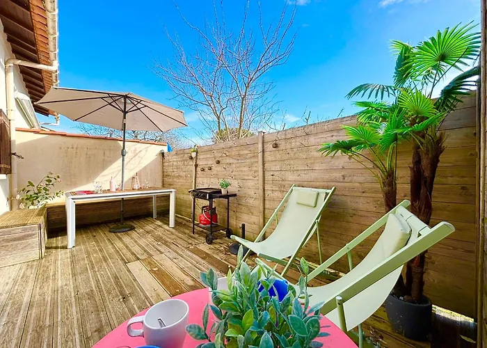 La Vauxoise, Proche - *