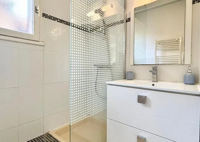 Holiday home La Vauxoise, Proche - *